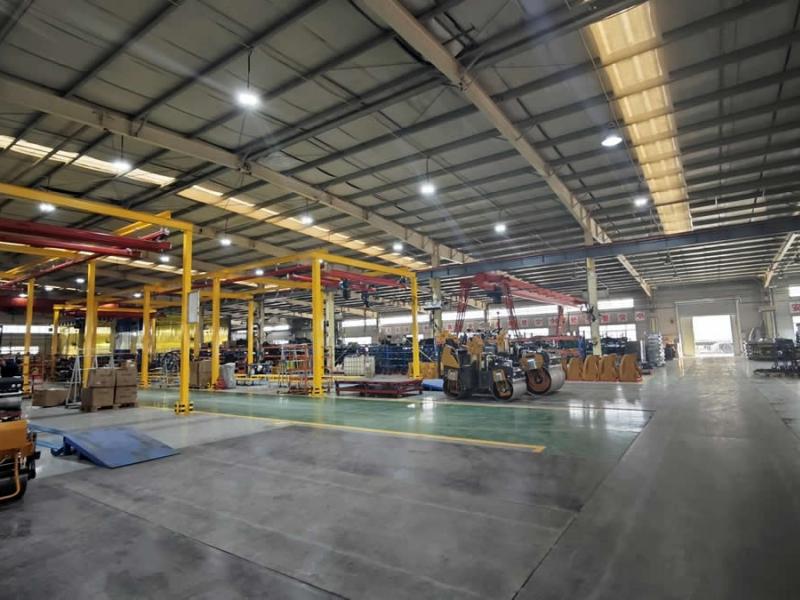 廠區(qū)車(chē)間